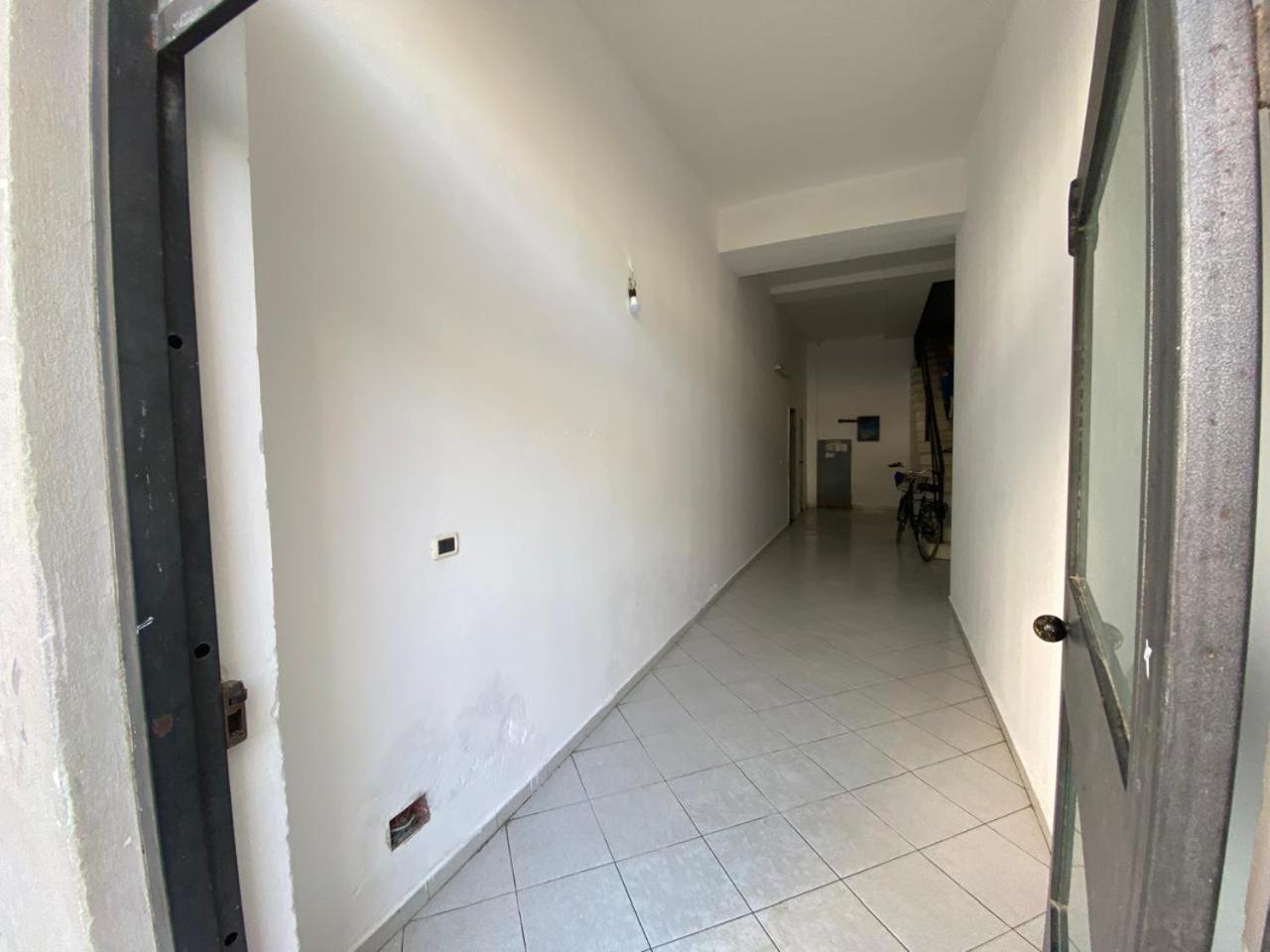 Liam Apartments Вльора Екстер'єр фото