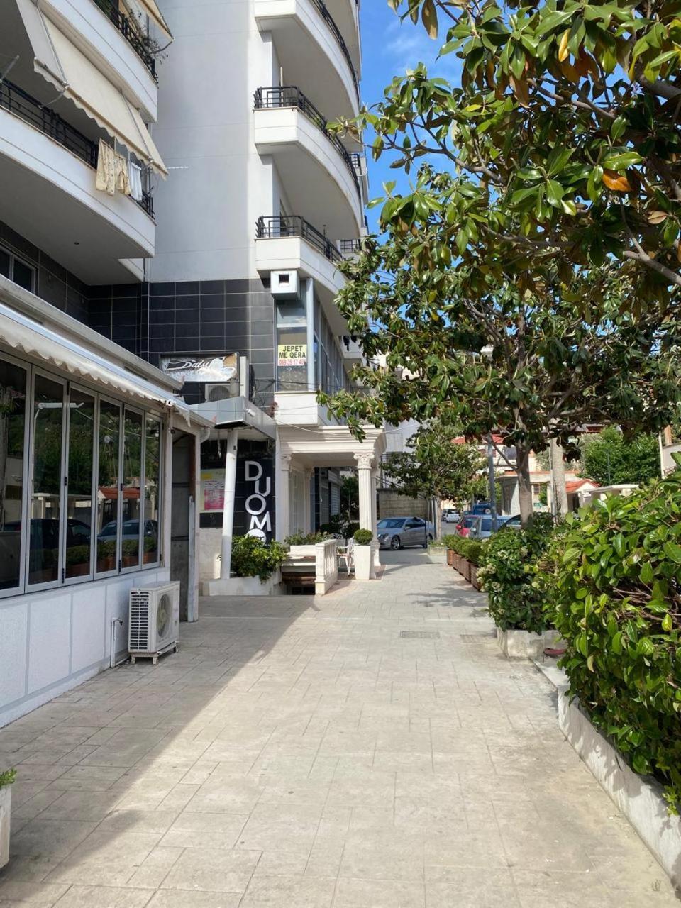 Liam Apartments Вльора Екстер'єр фото
